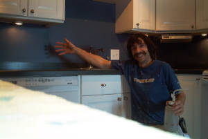 Rod_at_Darians_new_backsplash_2_17_07.JPG